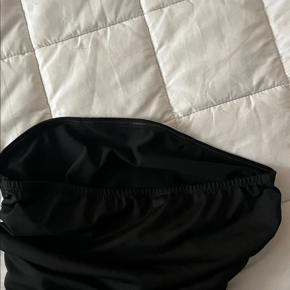 Cider Elegant Black Strapless Top - Picture 4 of 7